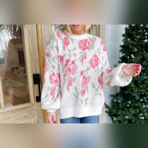 NEW In Soft and Cozy Floral Print Long Sleeve Sweater Size M NWT